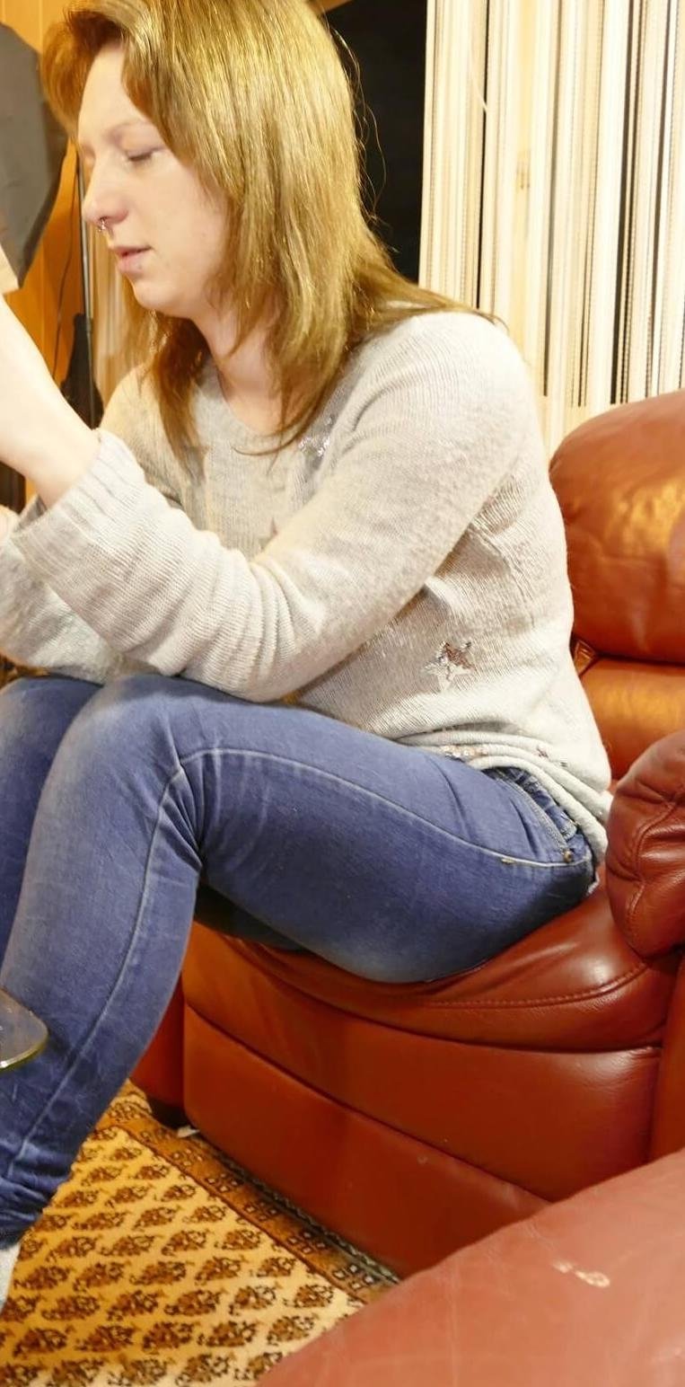 Devot-Little27 aus Salzburg,Österreich